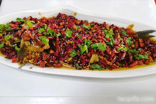 火爆菜品香辣鲤鱼(核心秘制酱汁回锅油,香料粉)-配方档案馆