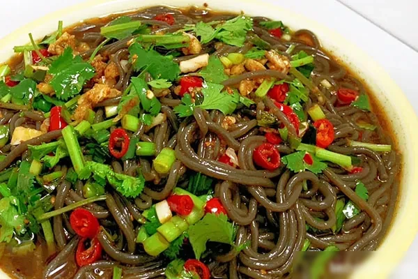 图片[1]-酸辣蕨根粉汁水制作视频教程-配方档案馆