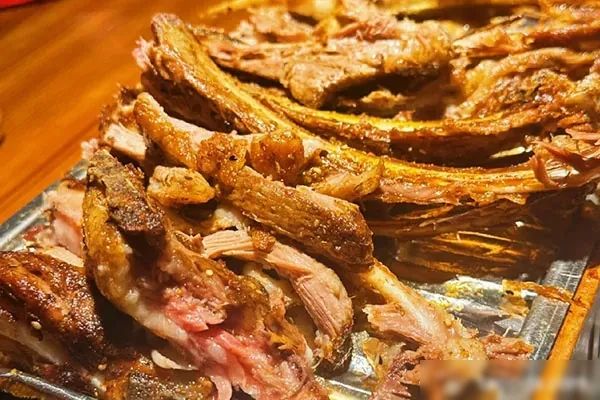 图片[1]-蒙古原味烤羊排法式三味羊排配烤蔬菜技术配方和视频教程-配方档案馆